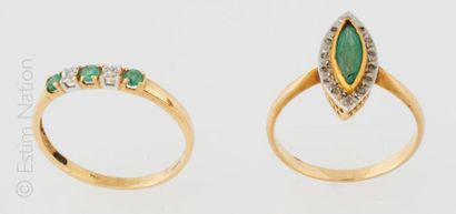 LOT DE BAGUES Set of four rings in 18K yellow gold (750 thousandths):
The first one...
