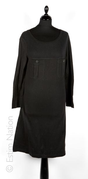 SONIA RYKIEL VINTAGE DEUX ROBES : la première en crêpe acétate framboise (T 42),...