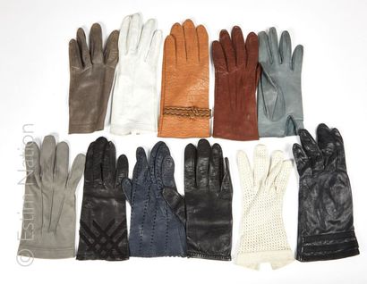 ANONYME Vintage IMPORTANT LOT OF GLOVES for women in leather (some in new condit...