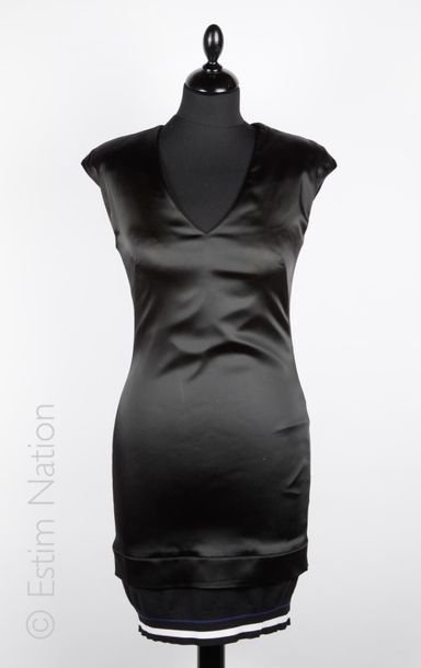 Patrizia PEPE TWO DRESSES close to the body, the first one in black silk satin, black,...