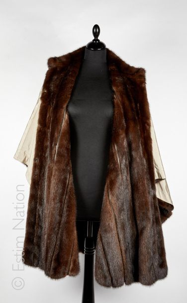 GIVENCHY Haute Fourrure vintage CAPE -PELISSE in elongated scanbrown mink, top in...