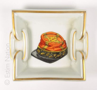HERMES Paris HAND-POINTED ASHTRAY in Limoges porcelain of a headdress (14.5 x 14...