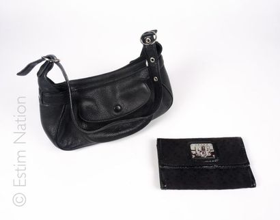 KESSLORD, GUESS SMALL BAG in black grained leather (16 x 30 x 6.5 cm). A black imitation...