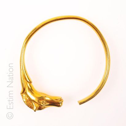 HERMES Paris Gold plated metal RING with horse head decoration (diam: 7 cm)