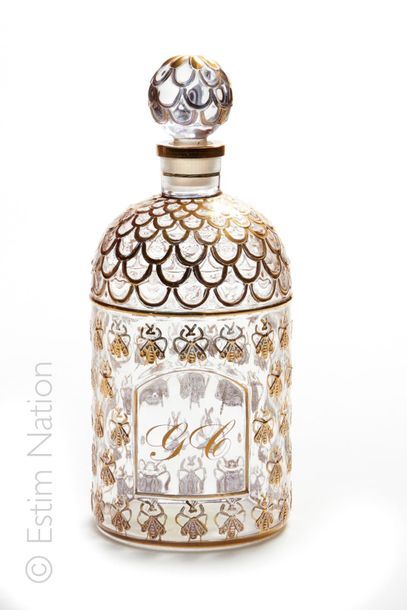 Guerlain Bottle model`the gold bees, monogrammed. Rare in its size. Empty. Emerized...