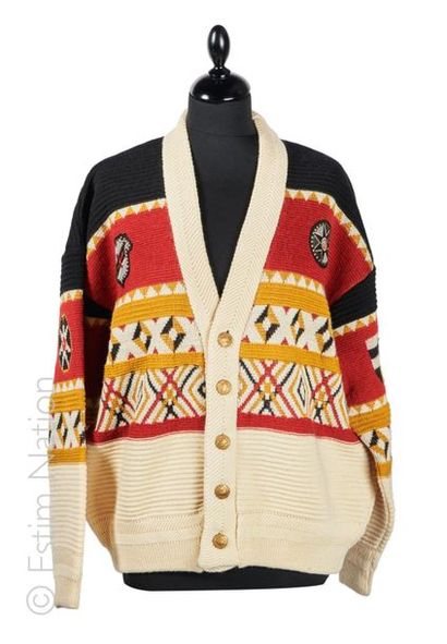 KANSAI O2 KANSAI YAMAMOTO CIRCA 1980 CARDIGAN en tricot de laine façonné de motifs...