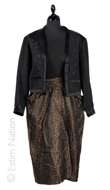 KENZO CIRCA 1990 BOLERO in wool embroidered with black flowers (T 36), SKIRT in shimmering...