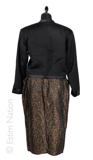 KENZO CIRCA 1990 BOLERO in wool embroidered with black flowers (T 36), SKIRT in shimmering...