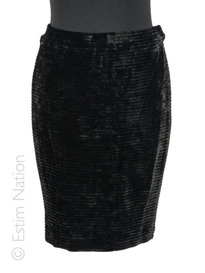 Isabel CANOVAS TWO SKIRTS in stretch corduroy panne, the first black, the second...