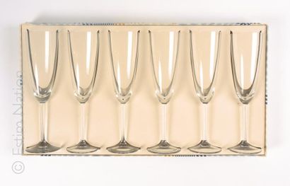 LANCEL circa 1970 COFFRET contenant six flutes à champagne (état neuf)