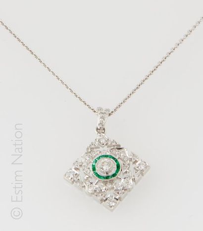 COLLIER ET PENDENTIF DIAMANTS Necklace in 18K white gold (750/°°) made up of a jaseron...