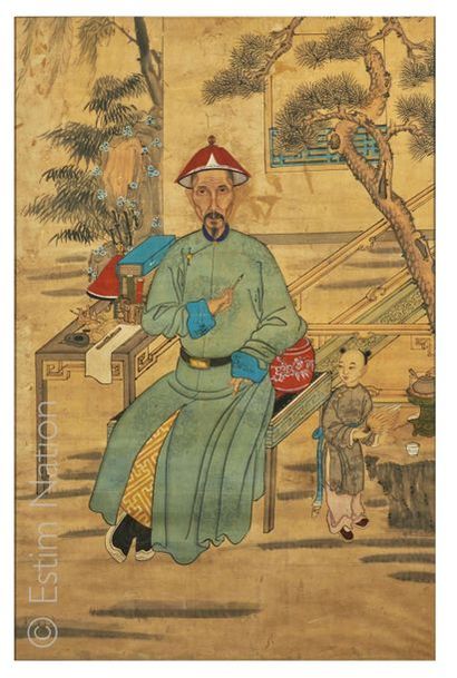 CHINE - XIXe siècle Encre et couleurs sur papier, portrait de lettré assis sous les...