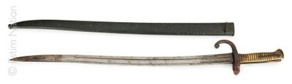 BAÏONNETTE Chassepot bayonet model 1866.
Sheath made of sheet iron
(Stitching)