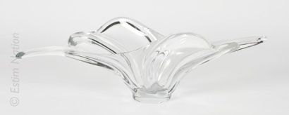 COUPE Coupe de forme mouvementée en cristal
Largeur : 57 cm
(bon état)
