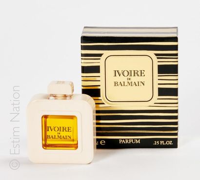 BALMAIN « Ivoire de Balmain » Flacon en verre contenant 7,5ml d'Extrait de Parfum...