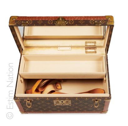LOUIS VUITTON vintage IMPORTANT VANITY with its mirror in Monogram canvas and vuittonite...