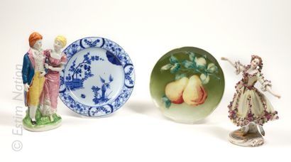 CERAMIQUES Ensemble d'objets en céramique comprenant : 

- une galante en porcelaine...