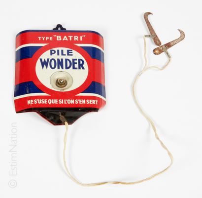 OBJET PUBLICITAIRE Metal wall battery tester of the brand "WONDER". 

Dimensions:...