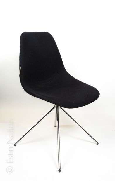 EDITION ZUIVER Design chair with curved backrest, black fabric upholstery

Tubular...