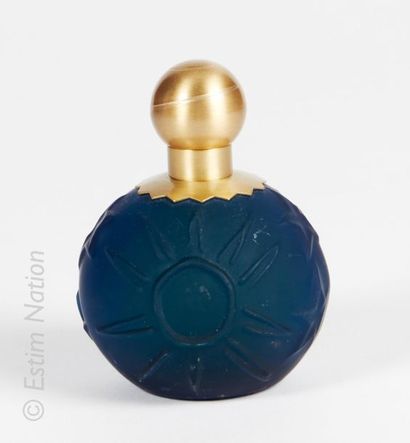 LAGERFELD « Sun Moon Stars » Spray bottle in the shape of a ball decorated with stars....