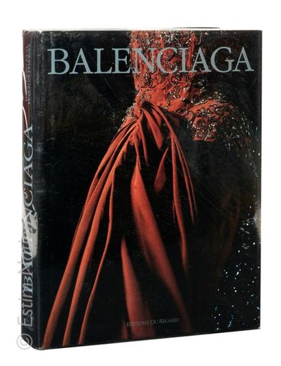 Livre « Balenciaga Cristobal Balenciaga » Book by Marie Andrée Jouve. Book of about...