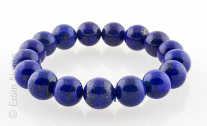 BRACELET LAPIS LAZULI NATUREL Bracelet extensible composé de boules de lapis lazuli...