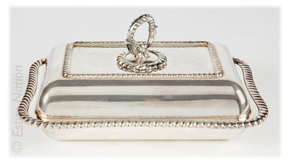 ARGENTERIE Rectangular covered vegetable dish in silver plated metal, decorated with...