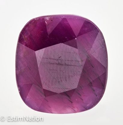 RUBIS 17.78 CARAT Ruby cushion size weighing approximately 17.78 carat. Accompanied...