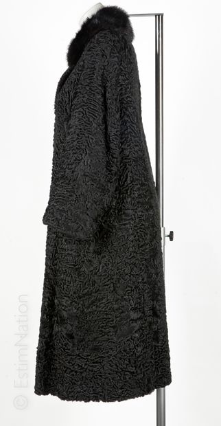 ANONYME Vintage MANTEAU 7/8ème en breitschwanz lustré noir, crochet, deux poches...