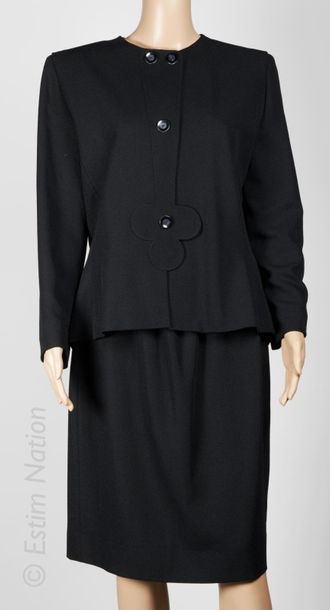 PIERRE CARDIN SIZE in black wool crepe, jacket with trimmings adorned with a press-stud...