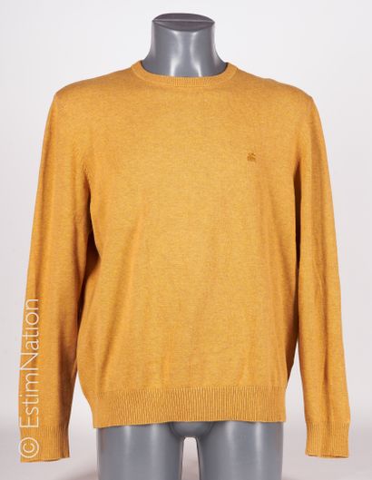 LERROS ET JEZEQUEL THREE OVERVIEW PULL in cotton: the first mustard (T L), the second...