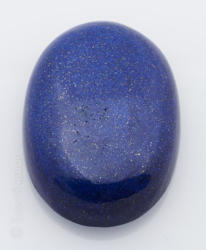 LAPIS LAZULI 674 CARAT Très important lapis lazuli cabochon ovale pesant environ...