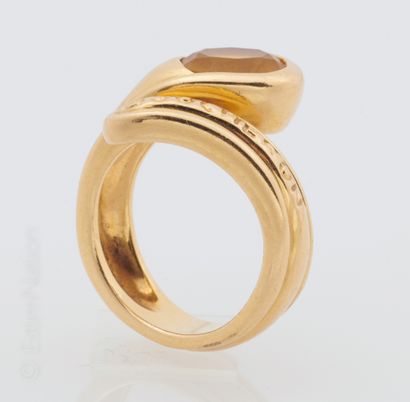 BOUCHERON - BAGUE 
Bague en or jaune 18K (750/°°) anneau ouvert gravé BOUCHERON et...