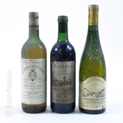 VINS DIVERS VINS DIVERS


3 bouteilles : 1 CHÂTEAU DE CLYDES 1978 Entre deux mers,...