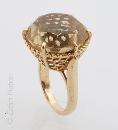 BAGUE CITRINE OR Bague Cocktail en or jaune 14K (585°/00) sertie six griffes d'une...