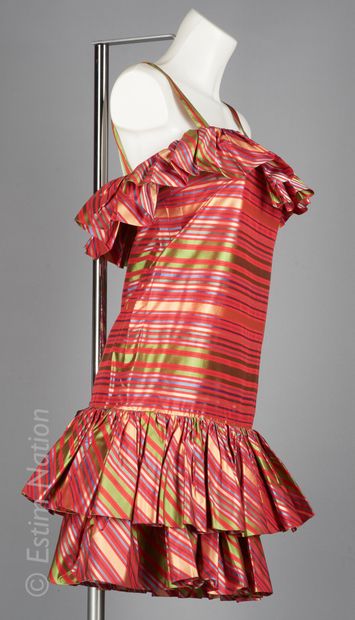 SAINT LAURENT RIVE GAUCHE (COLLECTION PRINTEMPS-ETE 1982) 
DRESS in shimmering silk...