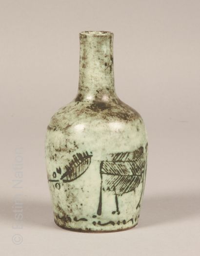 Jacques BLIN Jacques BLIN (1920-1995)



Small glazed earthenware vase with a shaded...