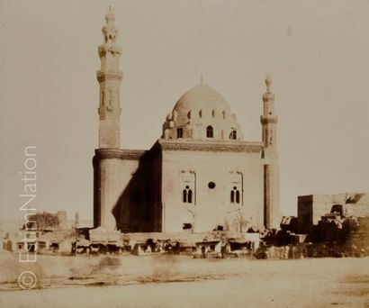 Félix TEYNARD (Français, 1817-1892) Le Caire - Mosquée du Sultan Haçan (Le tombeau),...