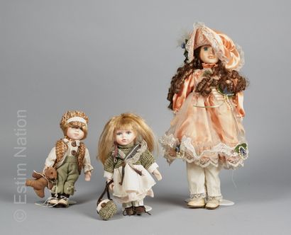 JOUETS - POUPÉES Collection de poupées à tête en porcelaine comprenant :

- Nicolas...