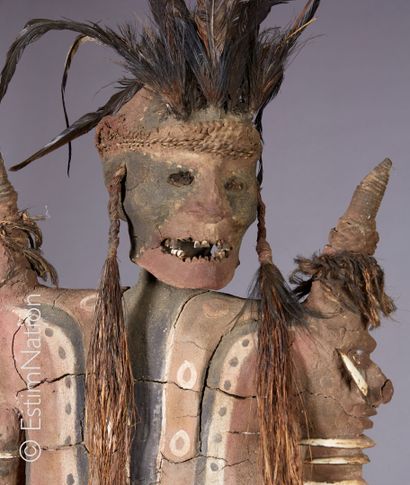 VANUATU VANUATU 
 
Rambaramp 
 
Mannequin commémoratif d'ancêtre composée d'un crâne...