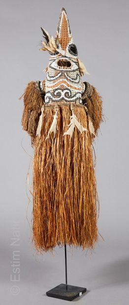 ASMAT - IRIAN JAYA 
ASMAT - IRIAN JAYA











Jipae type dance crest mask made...