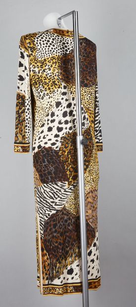 LEONARD LONGUE ROBE en jersey de soie imprimé façon léopard, fendue sur les côtés...