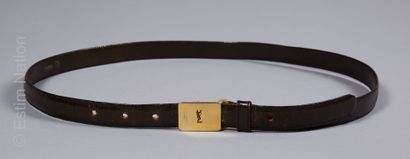 Yves Saint LAURENT FINE BELT in chocolate leather, gilded metal buckle (T 115) (wear...