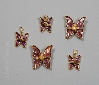 Yves Saint LAURENT ENSEMBLE motif papillons en métal doré émaillé violet comprenant...