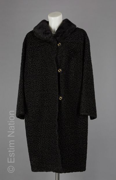 ANONYME Vintage COAT in breitschwanz and collar in black imitation fur, three buttons...