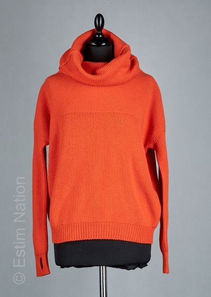 HERMES PULL OVER à important col roulé en épais tricot de laine et cachemire orange,...