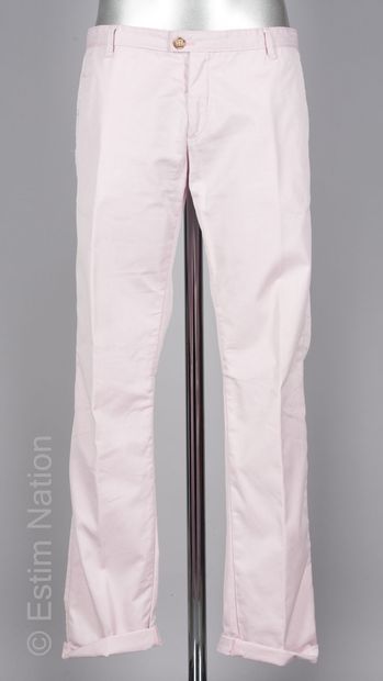 TAKESHY KUROSAWA PANTALON en gabardine de coton rose pâle à revers (T 48)