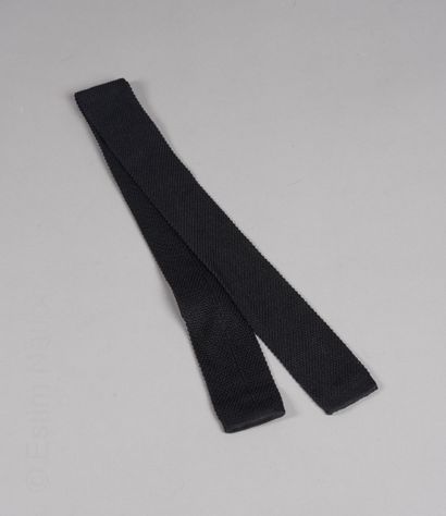 SAINT LAURENT Rive Gauche circa 1980 CRAVATE anglaise en tricot de soie noir