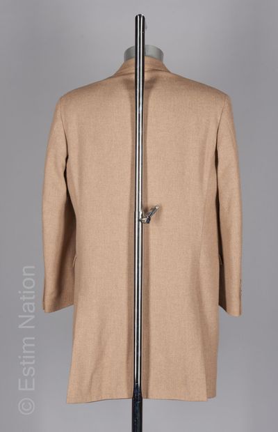 BRUNELLO CUCCINELLI Beige cashmere coat, notched collar, four pockets (S 52) (tiny...