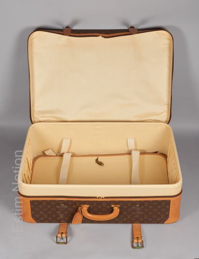 LOUIS VUITTON (1984) Semi-flexible AIRBUS suitcase in Monogram canvas and natural...